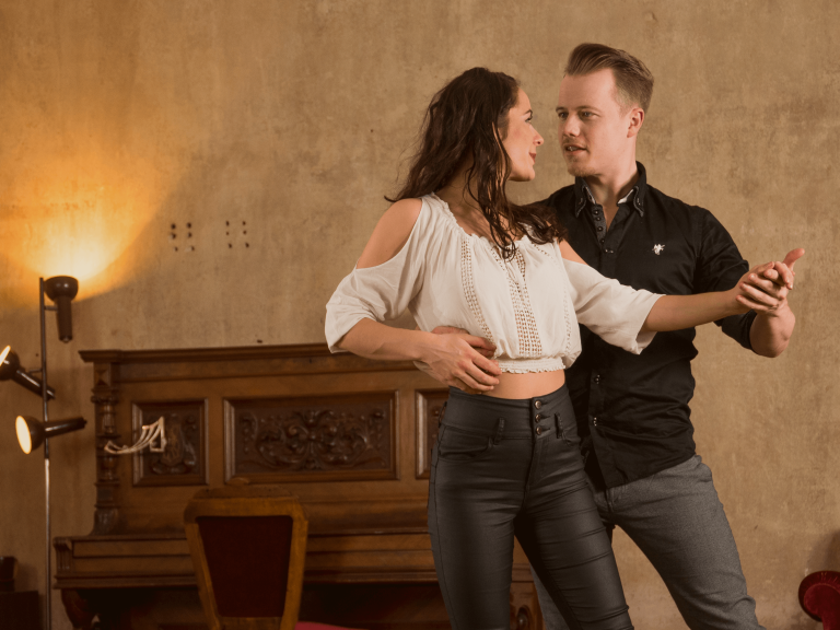 dancebuddy Headerbild Salsa Grundkurs