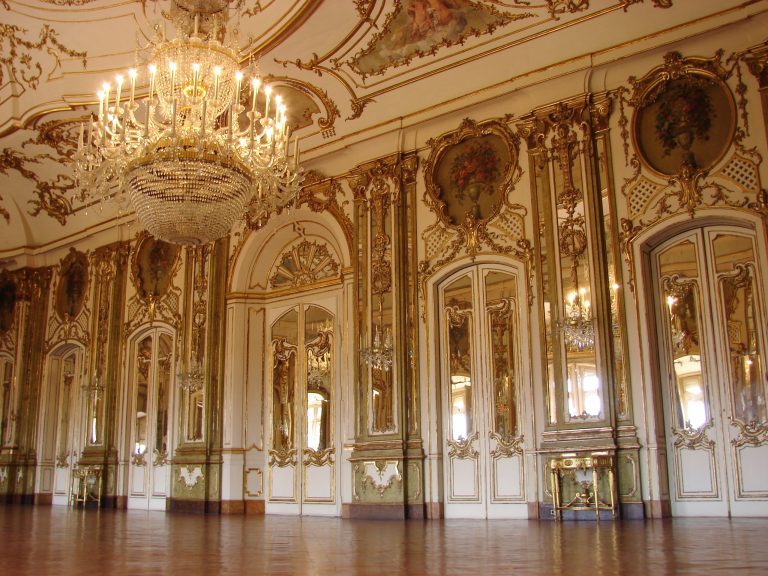 Imposanter Tanzsaal